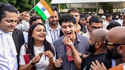 హామీల అమలుకు కేంద్రం సుముఖంగా ఉండడంతో సెప్టెంబరు 5 నాటి ర్యాలీని రద్దు చేసుకున్నట్టు ప్రకటించిన సీజేపీ నేతలు (PTI) హామీల అమలుకు కేంద్రం సుముఖంగా ఉండడంతో సెప్టెంబరు 5 నాటి ర్యాలీని రద్దు చేసుకున్నట్టు ప్రకటించిన సీజేపీ నేతలు (PTI)