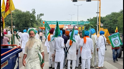 The farmers are seeking a special session of the Punjab assembly to review earlier agreements on the state’s river waters, greater use of canal water and measures to conserve groundwater. (Ravi Kumar/HT) The farmers are seeking a special session of the Punjab assembly to review earlier agreements on the state’s river waters, greater use of canal water and measures to conserve groundwater. (Ravi Kumar/HT)