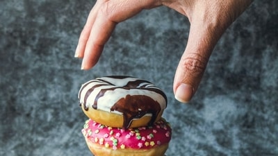 Read more to find out why your sugar cravings intensify at the end of the day! (Unsplash) Read more to find out why your sugar cravings intensify at the end of the day! (Unsplash)