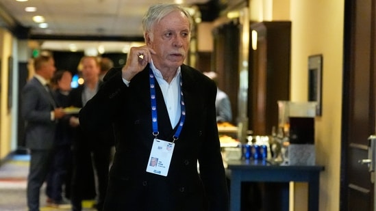 Stan Kroenke has acquired a controlling interest in the Los Angeles Angels.