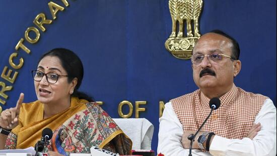 Delhi chief minister Rekha Gupta along with minister Ashish Sood addresses a press conference on the revised Delhi Solar Policy in New Delhi, on Sept. 1 (PTI)