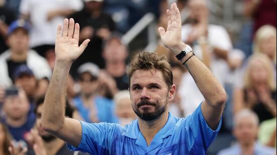 Stan Wawrinka gestures to the crowd after he lost to Matteo Berrettini during the first round of the U.S. Open. (AP Photo)