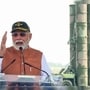 ভারতীয় বায়ুসেনার জন্য আরও পাঁচটি S-400 ‘ট্রায়াম্ফ’ ক্ষেপণাস্ত্র ব্যবস্থা বিক্রির প্রস্তাব দিয়েছে রাশিয়া।