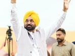 Directing officers to take the campaign to villages and blocks, the CM emphasised the participation of NGOs. (HT Photo)