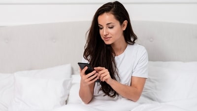 Digital detox retreats allow you to step away from constant notifications and screen time, giving your mind and body an opportunity to rest and recover. (Picture credit: Freepik) Digital detox retreats allow you to step away from constant notifications and screen time, giving your mind and body an opportunity to rest and recover. (Picture credit: Freepik)