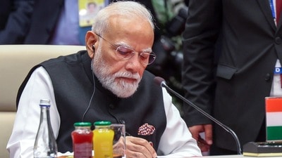 তরুণ প্রজন্মকে সরাসরি কাছে টানতে এবার উদ্যোগী প্রধানমন্ত্রী নরেন্দ্র মোদী। (Narendra Modi Photo Gallery) তরুণ প্রজন্মকে সরাসরি কাছে টানতে এবার উদ্যোগী প্রধানমন্ত্রী নরেন্দ্র মোদী। (Narendra Modi Photo Gallery)