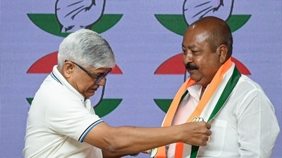 Rajendra Pal Gautam felicitates former AIMIM national spokesperson Syed Asim Waqar as he joins Congress at the AICC office, in New Delhi on Wednesday. (ANI) Rajendra Pal Gautam felicitates former AIMIM national spokesperson Syed Asim Waqar as he joins Congress at the AICC office, in New Delhi on Wednesday. (ANI)