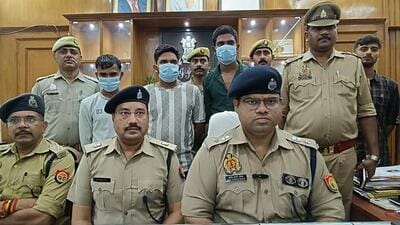 DCP (North) rewarded the police team involved in solving the case with  ₹25,000 in cash. (Sourced)