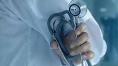 Family of 27-year-old doctor from Sub-district Hospital in Phaltan, Satara, who attempted suicide last week and died at Sion Hospital on Monday, claimed his body on Wednesday morning. (Getty Images/iStockphoto (PIC FOR REPRESENTATION))