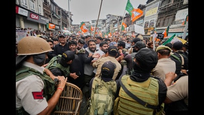 In response to the BJP’s call for secretariat gherao, the NC on Tuesday night decided to hold a protest outside the BJP office in Srinagar and Jammu, blaming the Centre and the party for failing to restore statehood. (AP Photo)