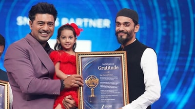 ‘মন দিয়ে দিয়েছো?’ প্রেম জীবন নিয়ে নওসাদ সিদ্দিকীকে প্রশ্ন দেবের, কী জবাব ISF বিধায়কের? ‘মন দিয়ে দিয়েছো?’ প্রেম জীবন নিয়ে নওসাদ সিদ্দিকীকে প্রশ্ন দেবের, কী জবাব ISF বিধায়কের?