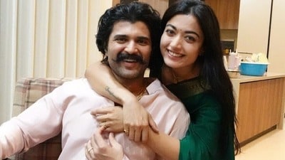 Rashmika Mandanna: మా ఆయనతో గడపడానికే ఈ గాయమైందేమో.. పెళ్లి తర్వాత మూడు నెలలు కలుసుకోలేదు: రష్మిక మందన్న Rashmika Mandanna: మా ఆయనతో గడపడానికే ఈ గాయమైందేమో.. పెళ్లి తర్వాత మూడు నెలలు కలుసుకోలేదు: రష్మిక మందన్న
