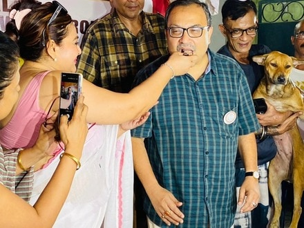 'কেক খাইয়েছি বলে…’,TMC বিধায়ক কুণাল ঘোষের সাথে জন্মদিন পালন,পালটা জবাব শ্রীলেখার