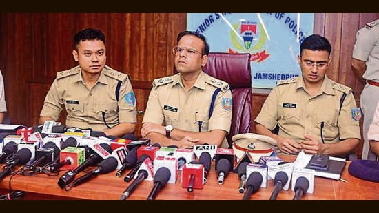 Jamshedpur SSP Ehtesham Waqarib addresses a press meet on Wednesday (HT PHOTO)