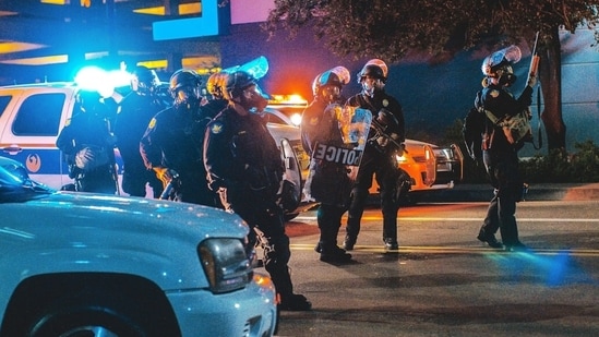 Minneapolis shooting videos show a heavy police response near East Grant Street after two officers and several others were injured Wednesday.