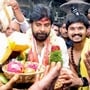 పవన్ కళ్యాణ్ పుట్టిన రోజు వేడుకల్లో తీవ్ర విషాదం.. అభిమాని మృతి.. హైదరాబాద్ నుంచి సొంత ఊరు వచ్చి