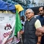 দিলীপ ঘোষের বক্তব্য, শুধু লাইসেন্সের সমস্যাই নয়। রেস্তরাঁয় কী ধরনের খাবার পরিবেশন করা হচ্ছে, তা নিয়েও নিয়মিত অভিযোগ আসে।