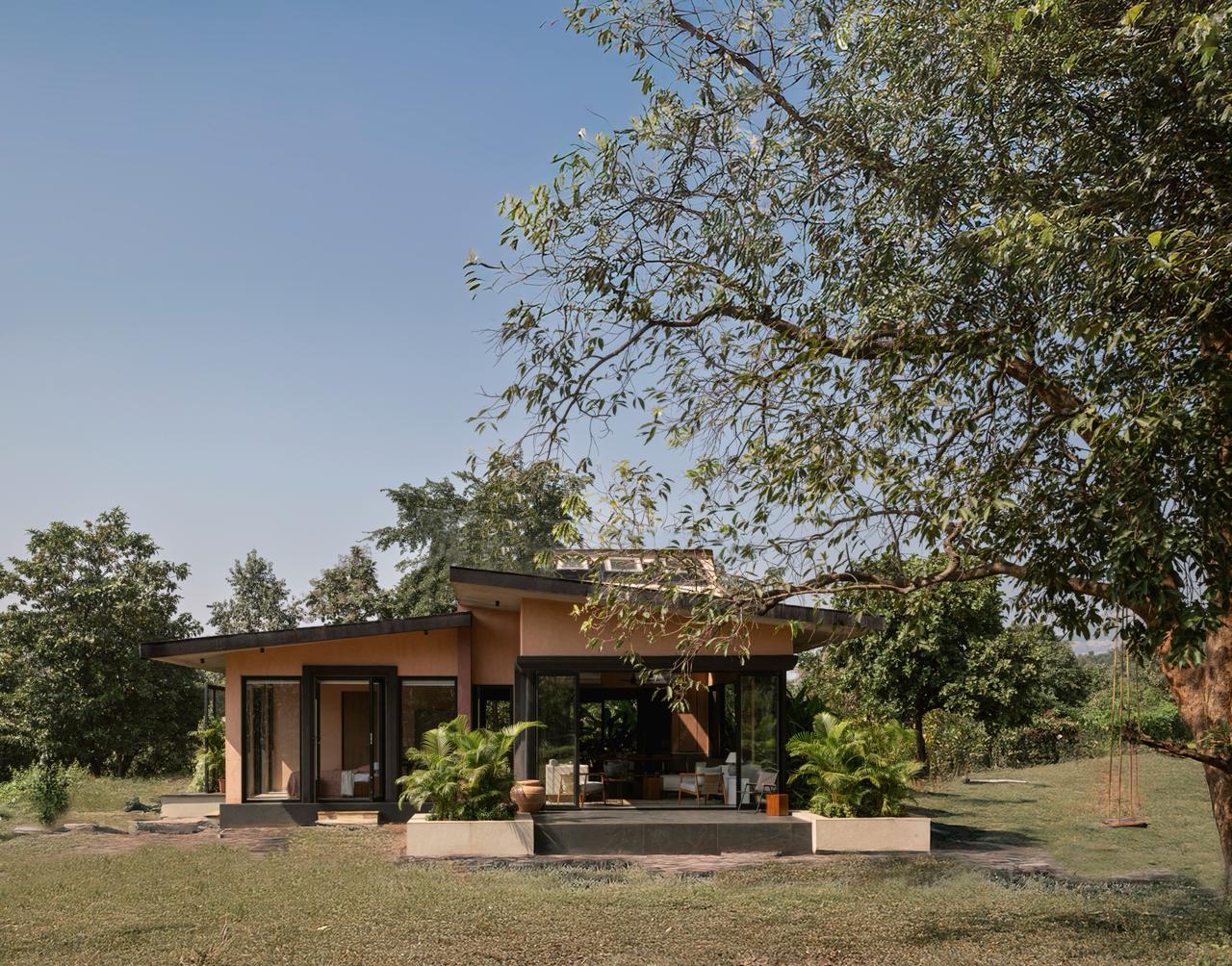 Akshay Oberoi’s Karjat farmhouse is a peaceful nature retreat. Akshay Oberoi’s Karjat farmhouse is a peaceful nature retreat.