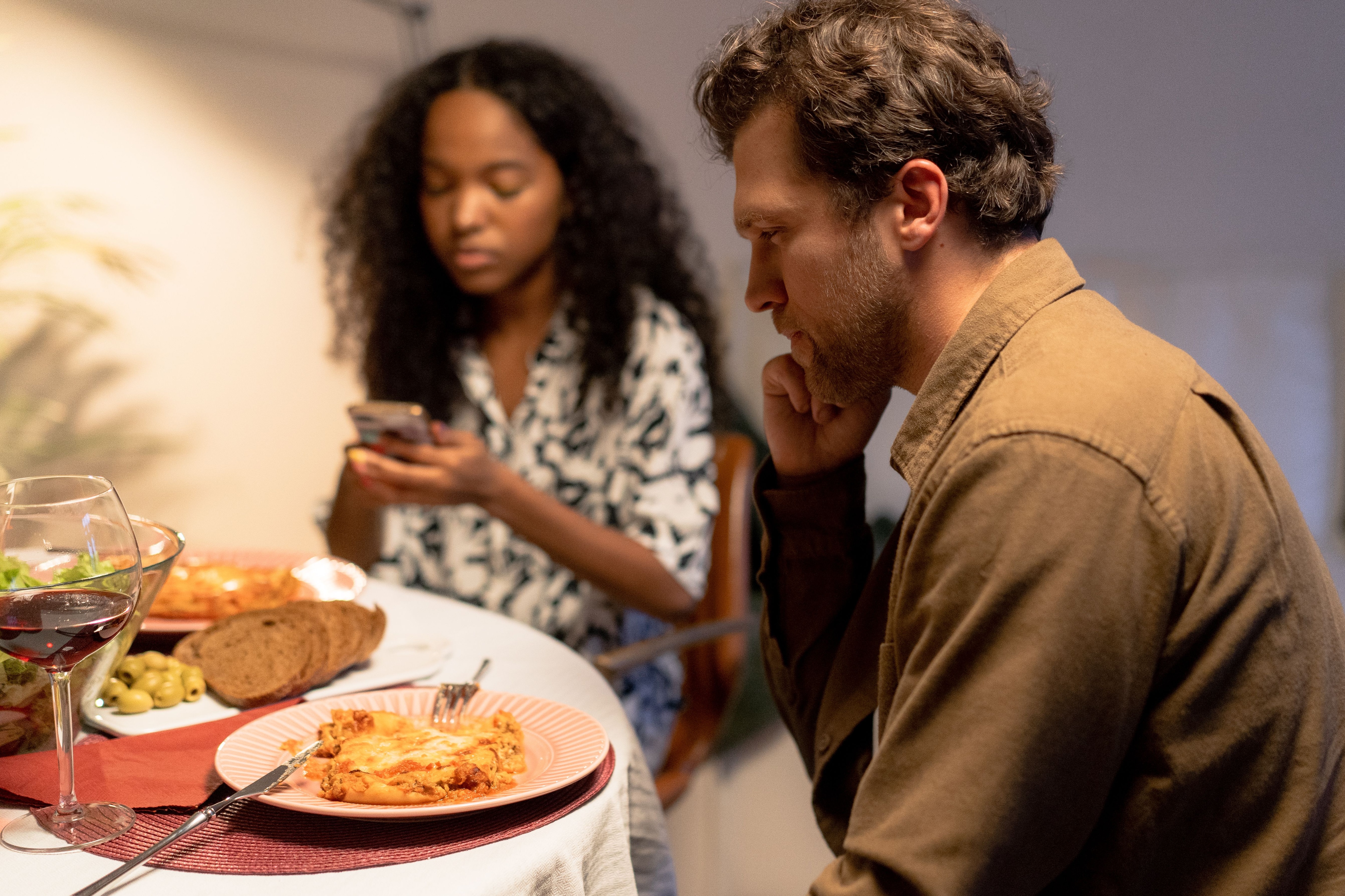 A man paying for a meal has never been about whether a woman can afford it. It is about the gesture of providing. (Pexel) A man paying for a meal has never been about whether a woman can afford it. It is about the gesture of providing. (Pexel)