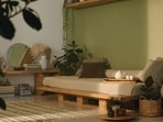 The wabi-sabi philosophy gives a home a sense of warmth. (SHUTTERSTOCK)