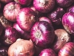 Read more to find out four surprising health benefits of onions!