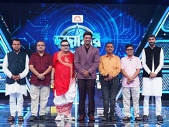 দাদাগিরি-র মঞ্চে রাজনৈতিক নেতারা। 