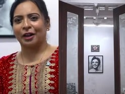 জন্মশতবার্ষিকীতে উত্তম কুমারের বাড়ি ঘুরিয়ে দেখালেন নবমিতা