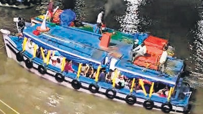 A second ferry was diverted to the spot and brought all passengers and crew back to Gateway of India jetty. (HT Photo) A second ferry was diverted to the spot and brought all passengers and crew back to Gateway of India jetty. (HT Photo)