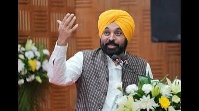 Cheema offers salary plus DA on par with central govt staff, unions call it ‘diversionary tactics’. (HT FILE) Cheema offers salary plus DA on par with central govt staff, unions call it ‘diversionary tactics’. (HT FILE)