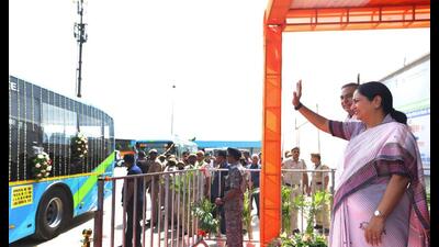 Gupta also inaugurated public EV charging stations at Delhi Transport Corporation (DTC) depots in Hasanpur and Ghazipur (HT) Gupta also inaugurated public EV charging stations at Delhi Transport Corporation (DTC) depots in Hasanpur and Ghazipur (HT)