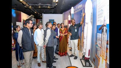 The Jharkhand delegation at Thumba Rocket Launching Station on Thursday (HT PHOTO) The Jharkhand delegation at Thumba Rocket Launching Station on Thursday (HT PHOTO)
