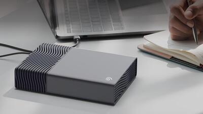 The Seagate OneTouch uses a bus-powered USB-C connection that transfers data and receives power over this single pipeline (Official photo) The Seagate OneTouch uses a bus-powered USB-C connection that transfers data and receives power over this single pipeline (Official photo)