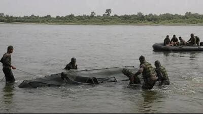 The incident occurred around 6 pm on Tuesday when a boat carrying five army personnel moving downstream near the barrage gates got caught in a powerful current and capsized. (HT File)