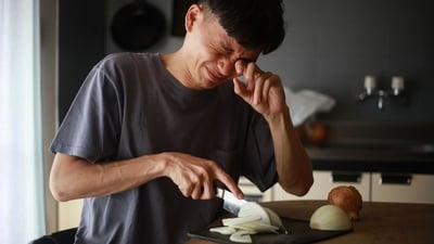 Slicing onions often make our eyes water. (Pixel) Slicing onions often make our eyes water. (Pixel)