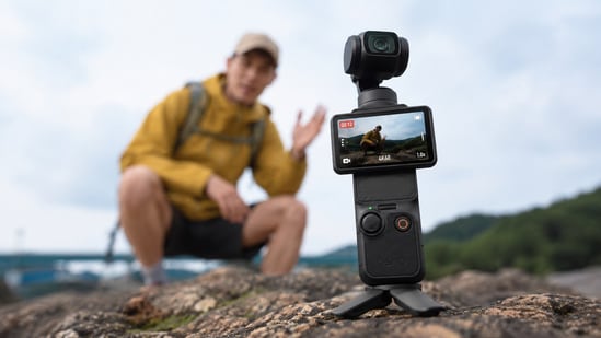 These vlogging cameras are ideal for shooting videos including selfie videos. (HT)