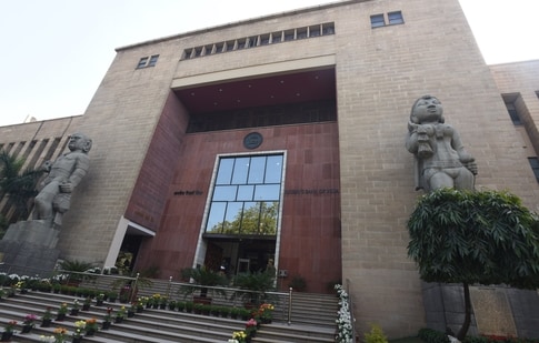 The steadiness of the Indian economy today comes on the back of tough decisions and financial prudence manoeuvred by the finance minister and the Reserve Bank of India. (HT Archive)
