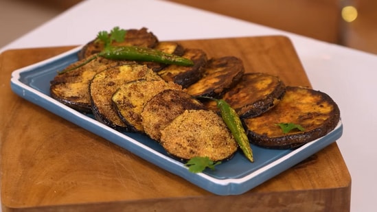 Kunal Kapur's eggplant kachdi recipe can be prepared in just a few minutes. (@KunalKapur/YouTube)