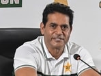Jason Gillespie lashes out at Aaqib Javed