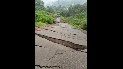 The Nalagarh-Shimla route via Ramshahr was once again disrupted after heavy rainfall late Thursday evening caused a landslide near the Kumarhatti-Mitiyan stretch.