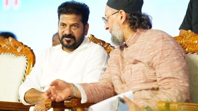 సీఎంతో అసదుద్దీన్ సీఎంతో అసదుద్దీన్