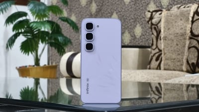 Infinix gives the HOT 70 Pro distinctive finishes that react to temperature, UV light and movement. (Shubh Bhushan - Hindustan Times) Infinix gives the HOT 70 Pro distinctive finishes that react to temperature, UV light and movement. (Shubh Bhushan - Hindustan Times)