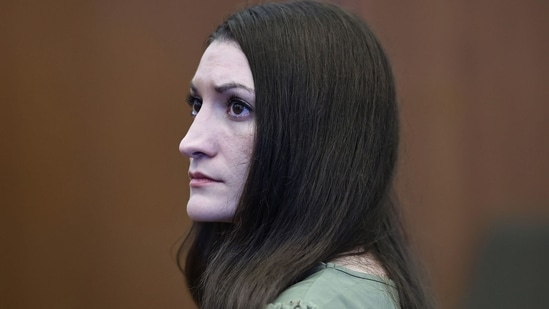 Defendant Lindsay Clancy looks at the jury after Judge William Sullivan declared a mistrial in Clancy's murder trial on Friday, Sept. 4, 2026, in Plymouth, Mass. (Greg Derr/The Patriot Ledger via AP, Pool)