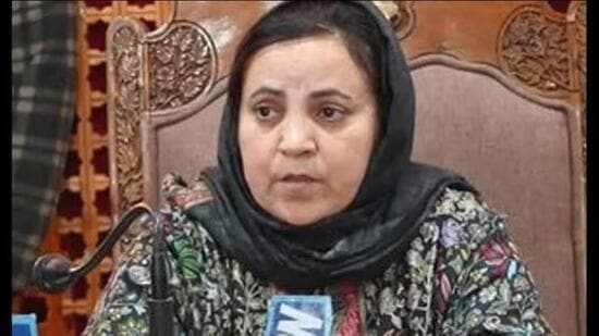 Sakina Itoo and representatives of the protesting interns met in Srinagar on Friday to resolve the issue. (HT File)