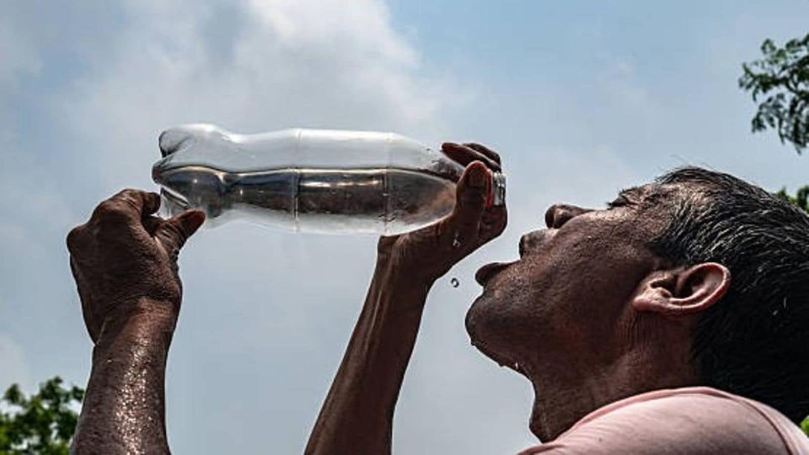 Clear skies, intense heat: High pressure stretching from the Pacific to the Bay of Bengal chokes off cloud cover and drives record heatwaves across India. (iStock/ Representational) Clear skies, intense heat: High pressure stretching from the Pacific to the Bay of Bengal chokes off cloud cover and drives record heatwaves across India. (iStock/ Representational)
