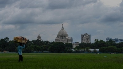 সপ্তাহান্তে কেমন থাকবে আবহাওয়া? (PTI) সপ্তাহান্তে কেমন থাকবে আবহাওয়া? (PTI)