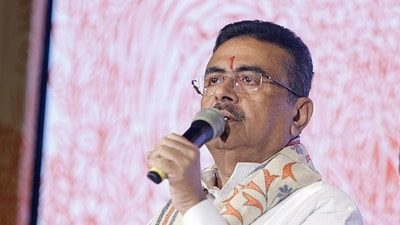 শিক্ষক দিবসে বড় ঘোষণা মুখ্যমন্ত্রীর (HT_PRINT) শিক্ষক দিবসে বড় ঘোষণা মুখ্যমন্ত্রীর (HT_PRINT)