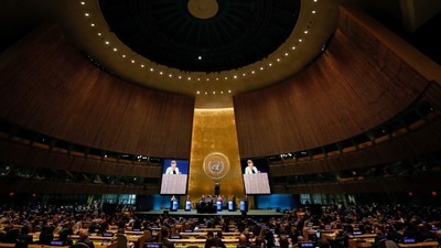 বদলে যাচ্ছে ওয়ার্ল্ড ম্যাপ! (Bloomberg) বদলে যাচ্ছে ওয়ার্ল্ড ম্যাপ! (Bloomberg)