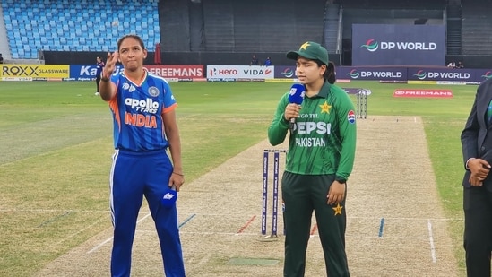 India and Pakistan skipped the handshake during the Asia Cup 2026 match. (X images)
