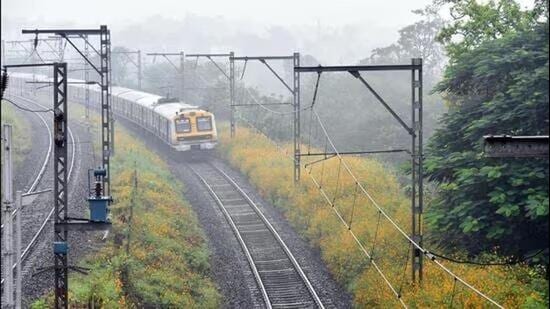 Titwala-Kasara local services will remain suspended for three nights as Central Railway undertakes platform extension work to accommodate 15-coach trains.