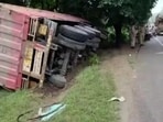 The accident took place around 9am, nearly 2km from the district headquarters, on the Agra-Moradabad National Highway.